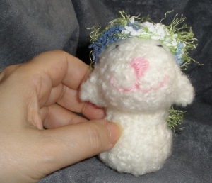 Laddie - Pocket Lambie for snuffykin - in my hand